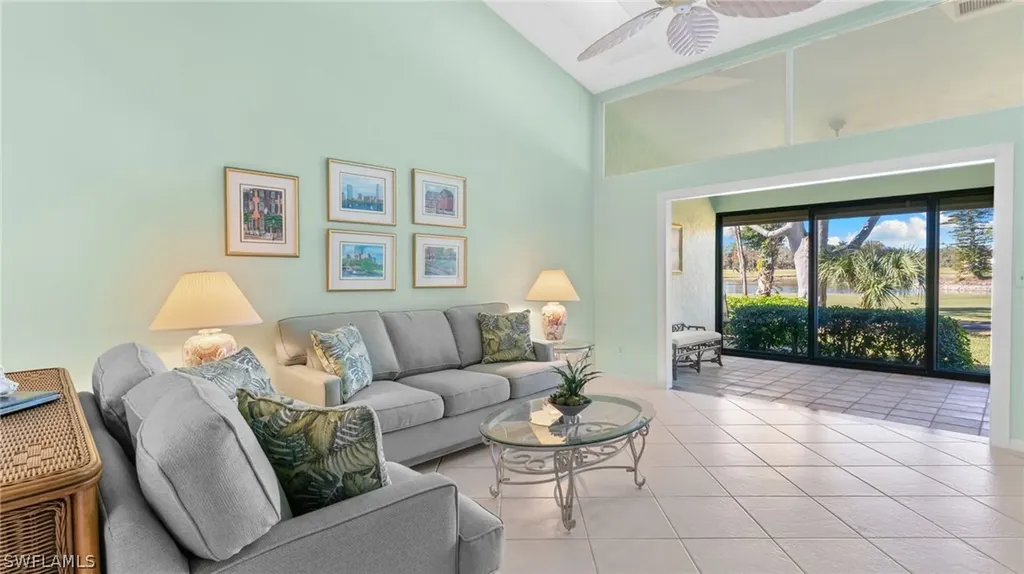 660 Kings Way Naples FL 34104