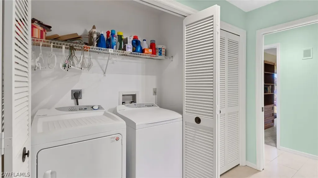 660 Kings Way Naples FL 34104