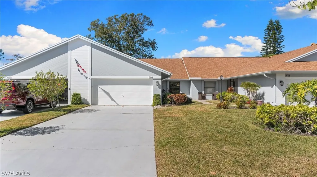 660 Kings Way Naples FL 34104