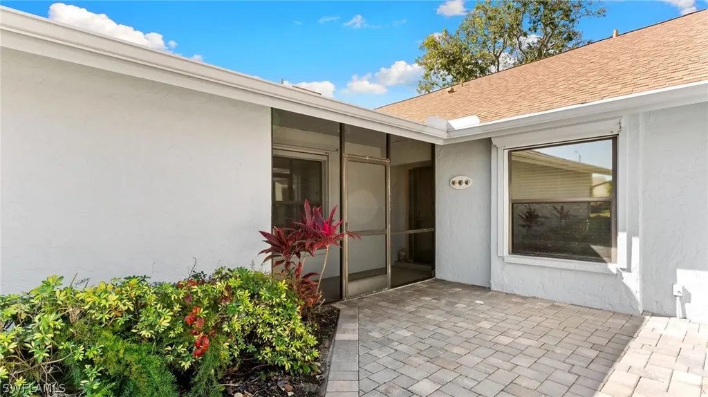 660 Kings Way Naples FL 34104