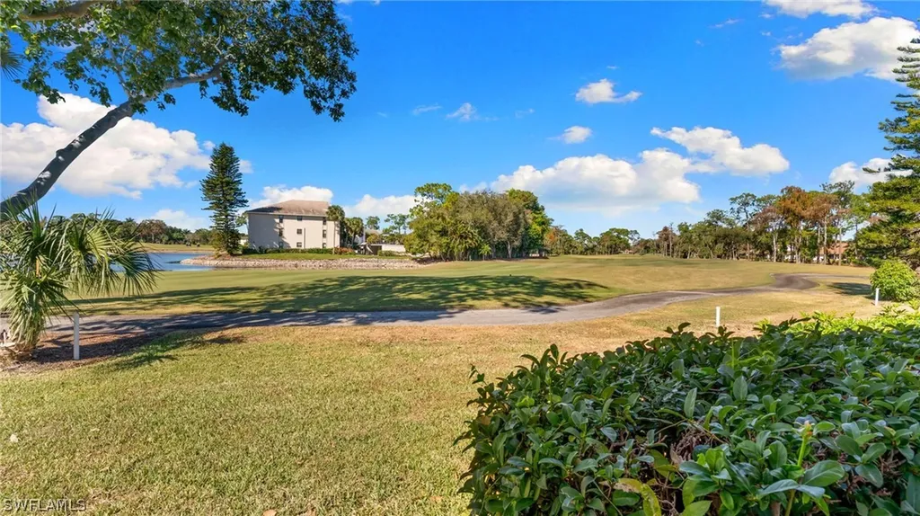 660 Kings Way Naples FL 34104