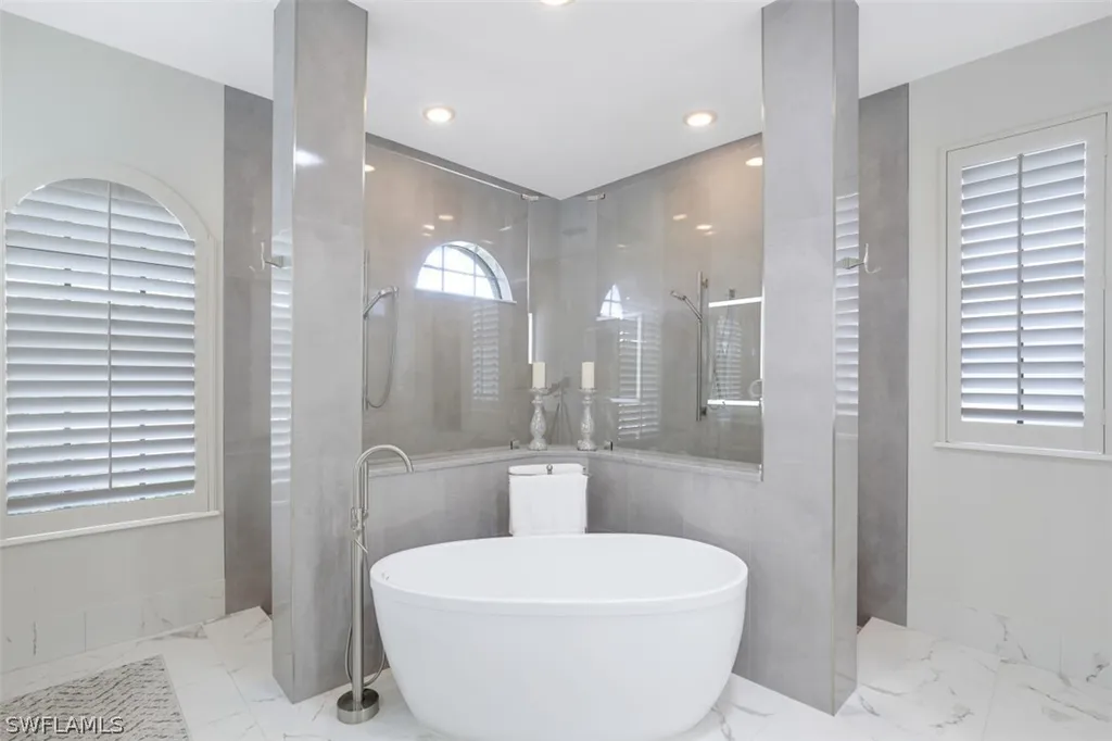 7323 Acorn Way Naples FL 34119
