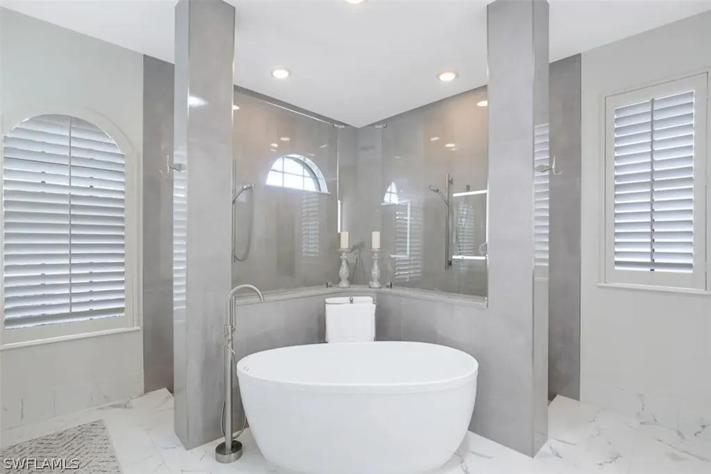 7323 Acorn Way Naples FL 34119