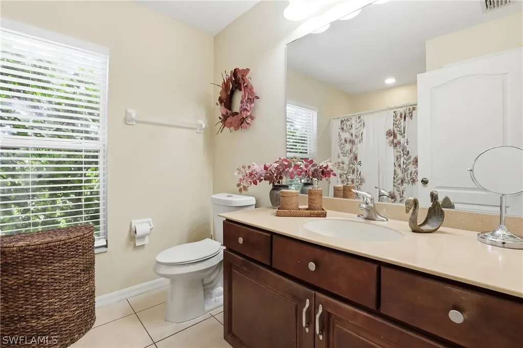 2207 NE 28th Street Cape Coral FL 33909