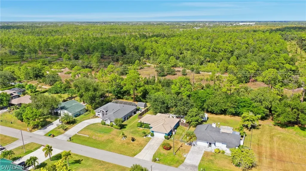 2207 NE 28th Street Cape Coral FL 33909