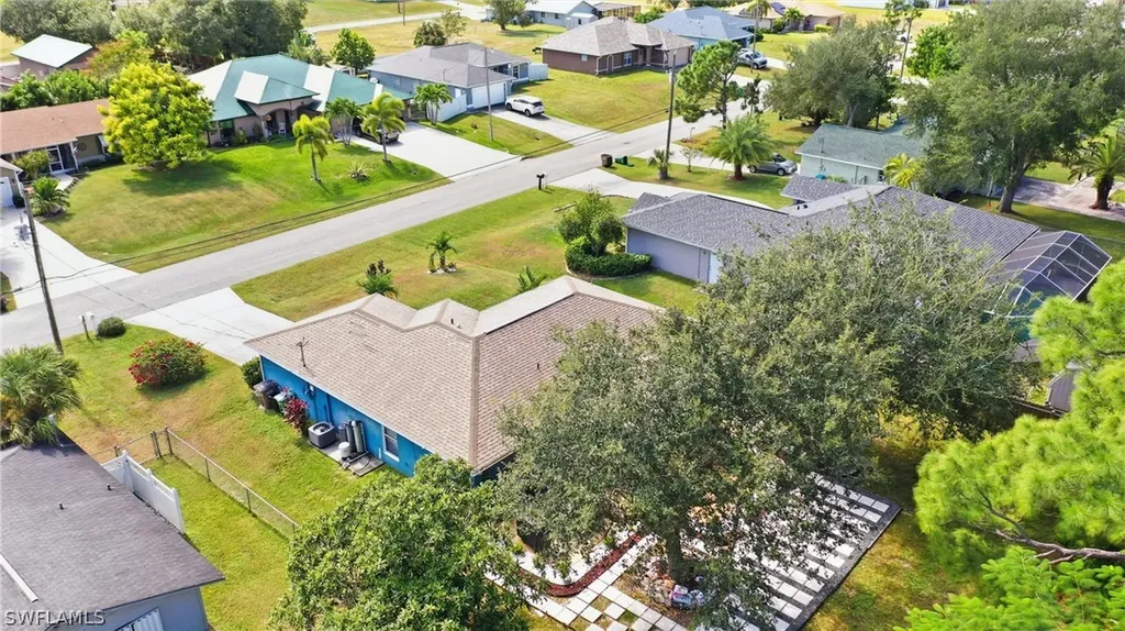 2207 NE 28th Street Cape Coral FL 33909