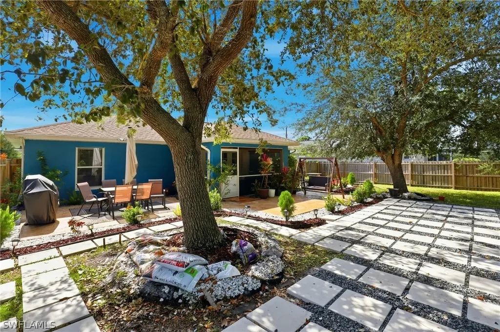 2207 NE 28th Street Cape Coral FL 33909
