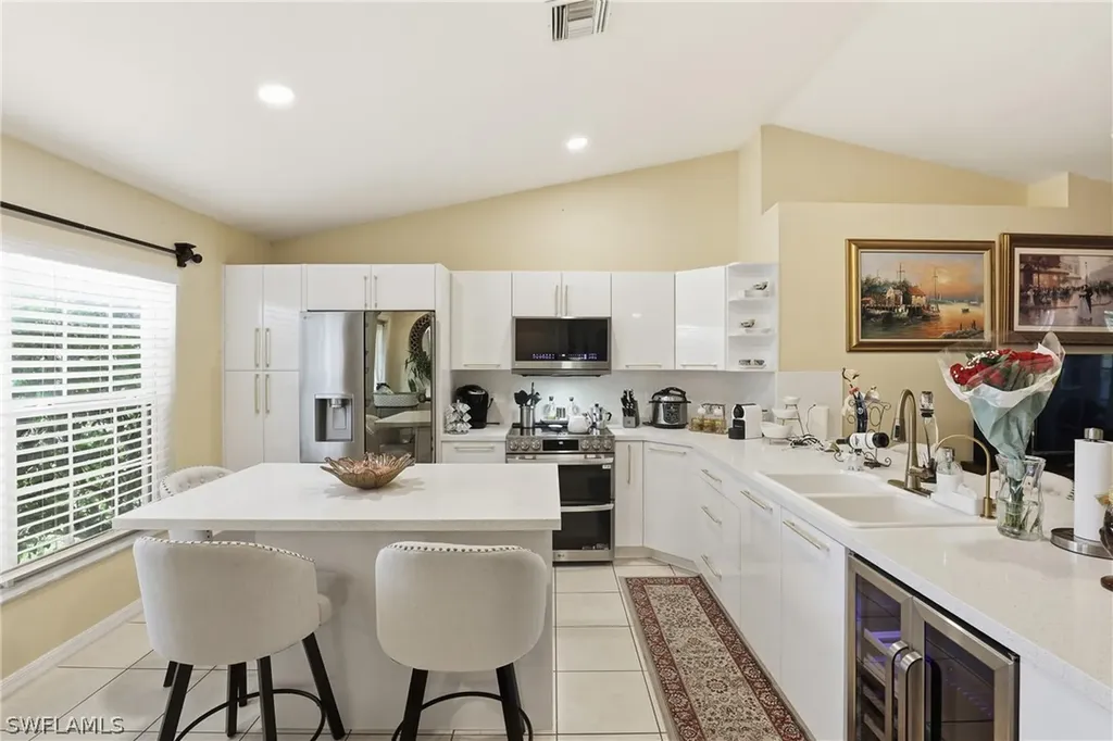 2207 NE 28th Street Cape Coral FL 33909