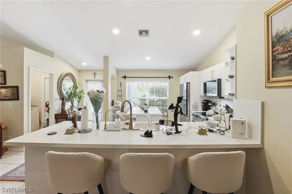 2207 NE 28th Street Cape Coral FL 33909