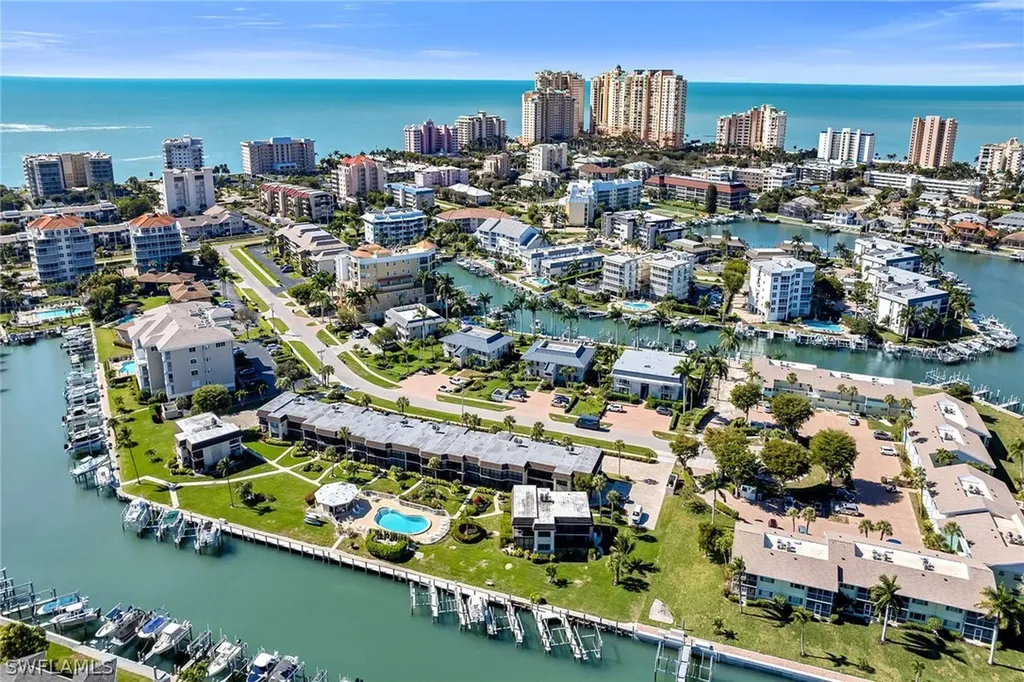 881 Panama Court Marco Island FL 34145