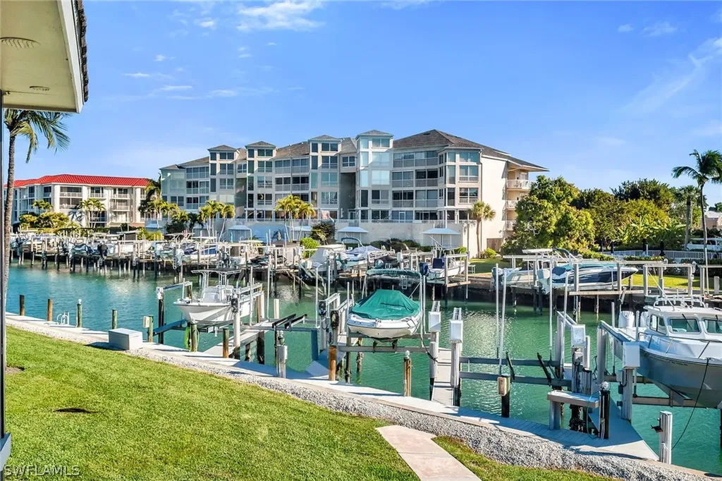 881 Panama Court Marco Island FL 34145