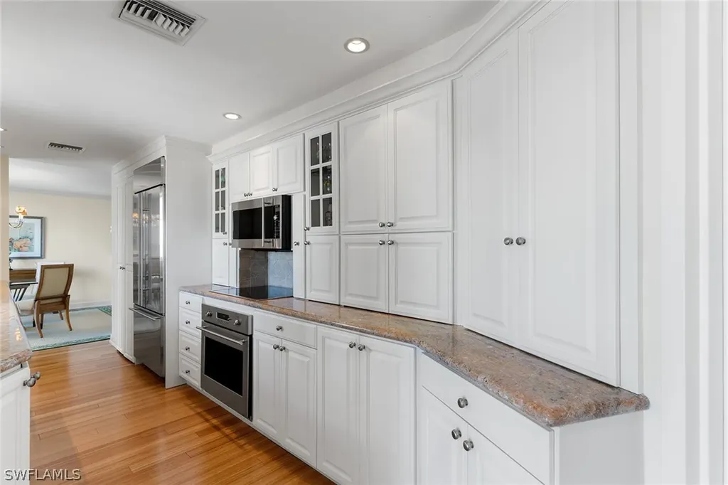 9051 Gulf Shore Drive Naples FL 34108
