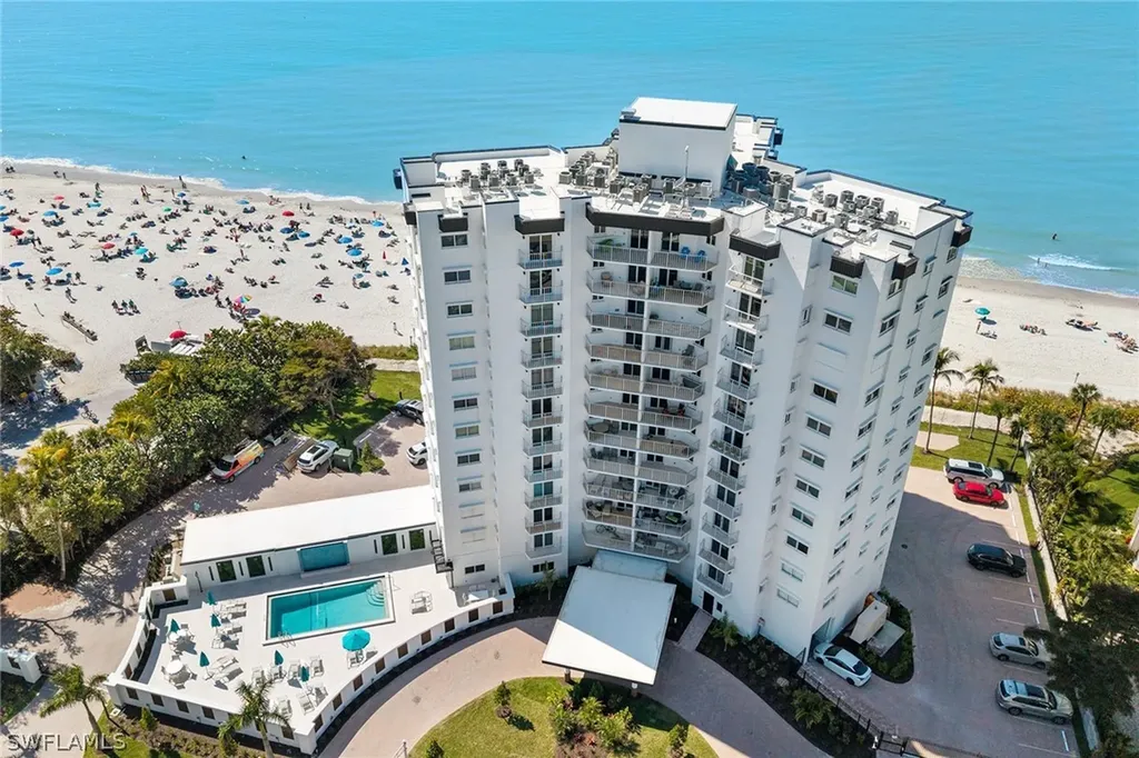 9051 Gulf Shore Drive Naples FL 34108