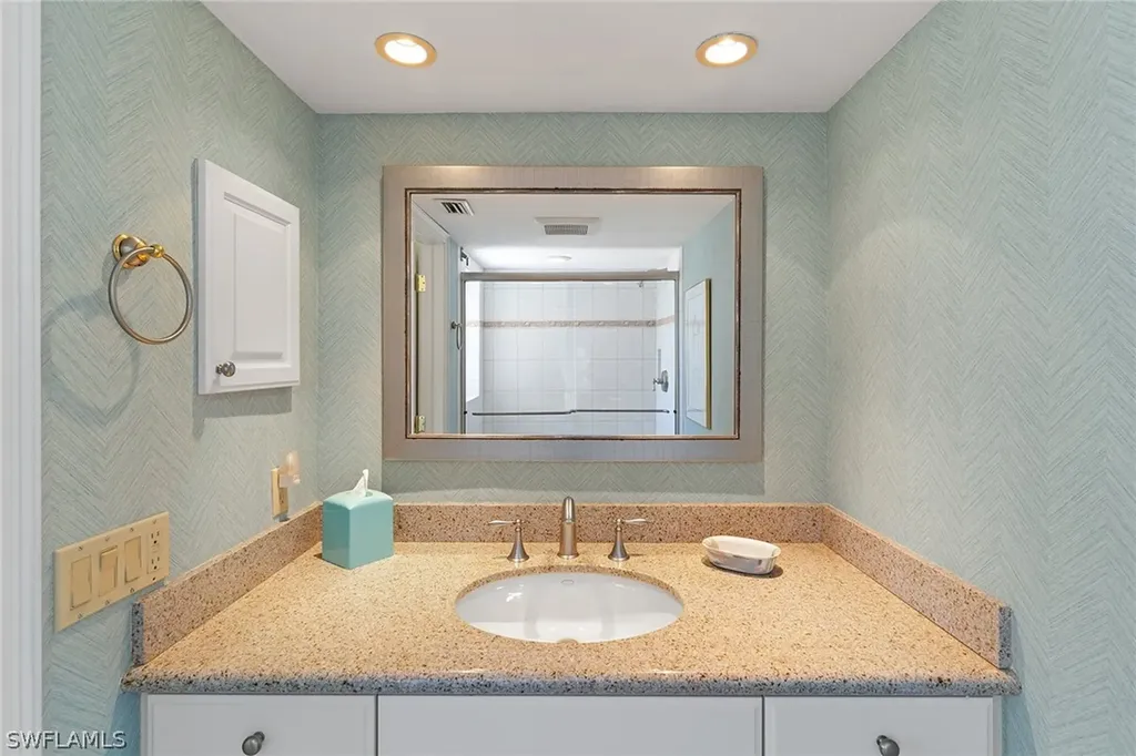 9051 Gulf Shore Drive Naples FL 34108