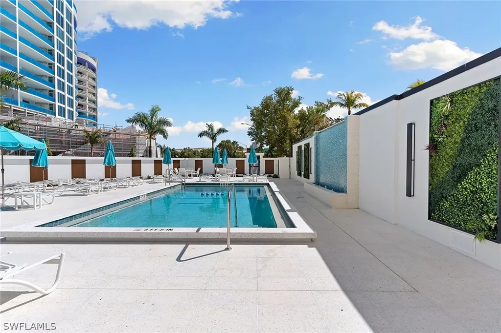 9051 Gulf Shore Drive Naples FL 34108