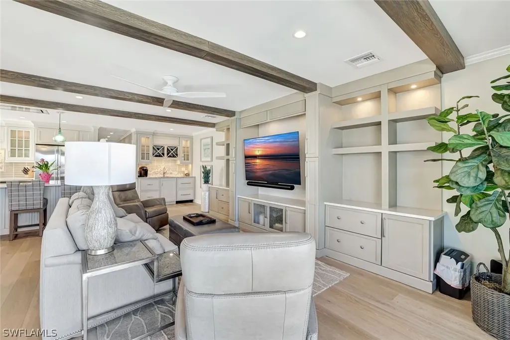 2850 Gulf Shore Boulevard N Naples FL 34103