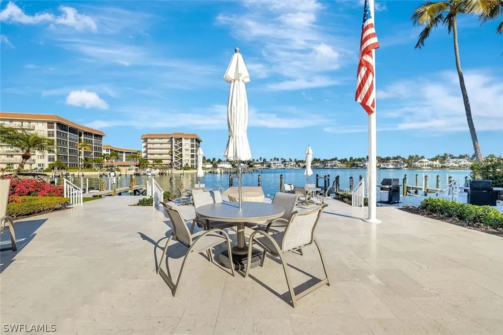 2850 Gulf Shore Boulevard N Naples FL 34103