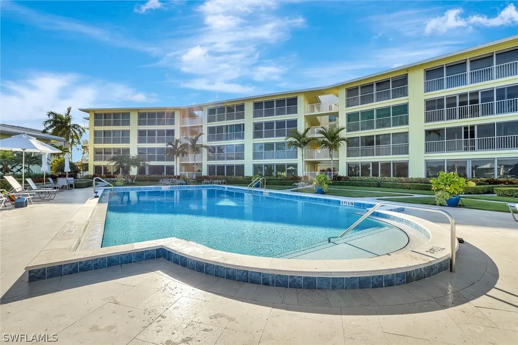 2850 Gulf Shore Boulevard N Naples FL 34103