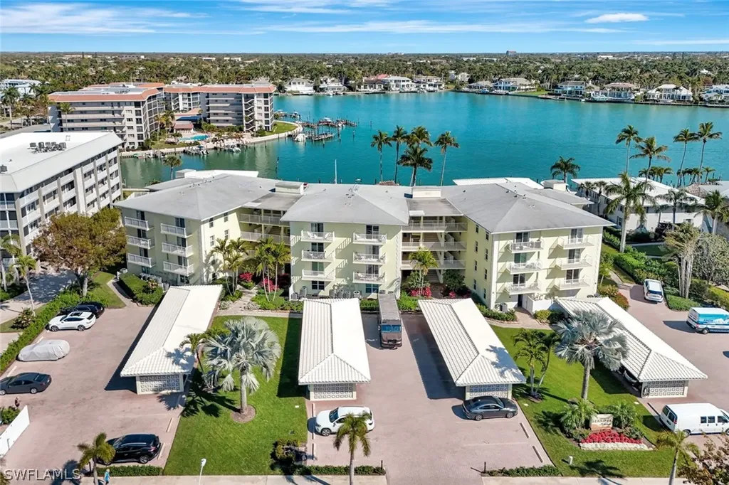 2850 Gulf Shore Boulevard N Naples FL 34103