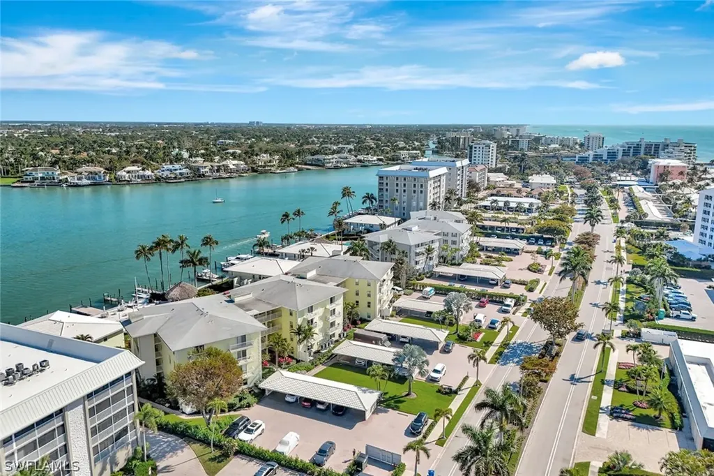 2850 Gulf Shore Boulevard N Naples FL 34103