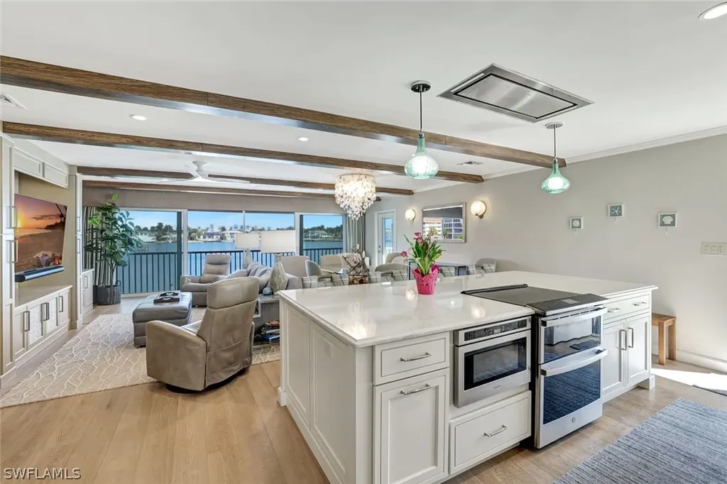 2850 Gulf Shore Boulevard N Naples FL 34103