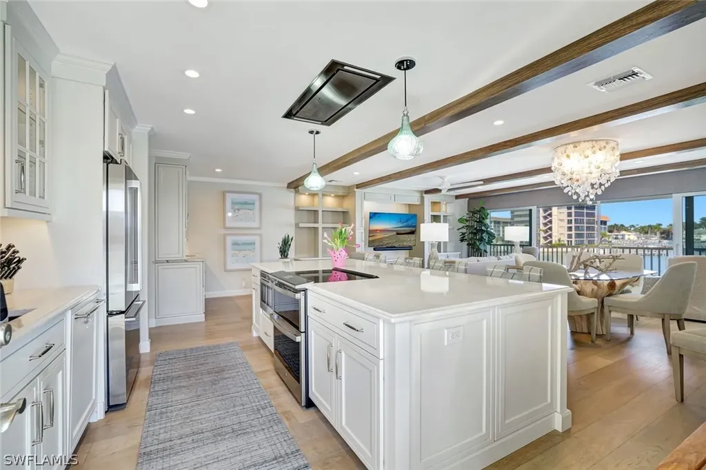 2850 Gulf Shore Boulevard N Naples FL 34103