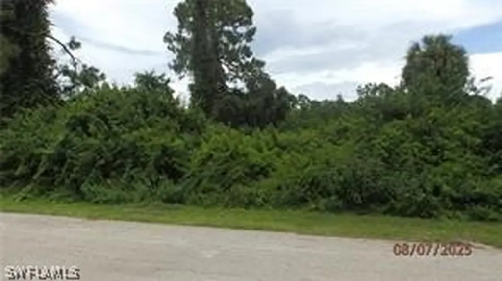 220 Roosevelt Avenue Lehigh Acres FL 33936