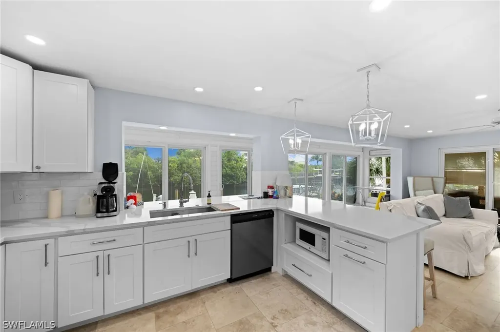 1360 Chesapeake Avenue Naples FL 34102