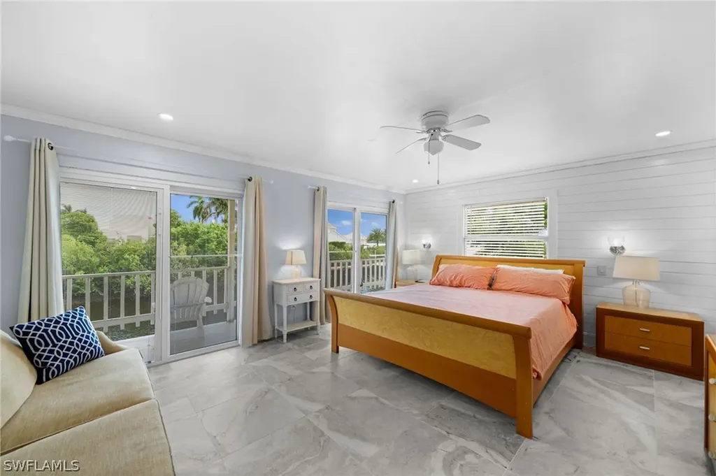1360 Chesapeake Avenue Naples FL 34102