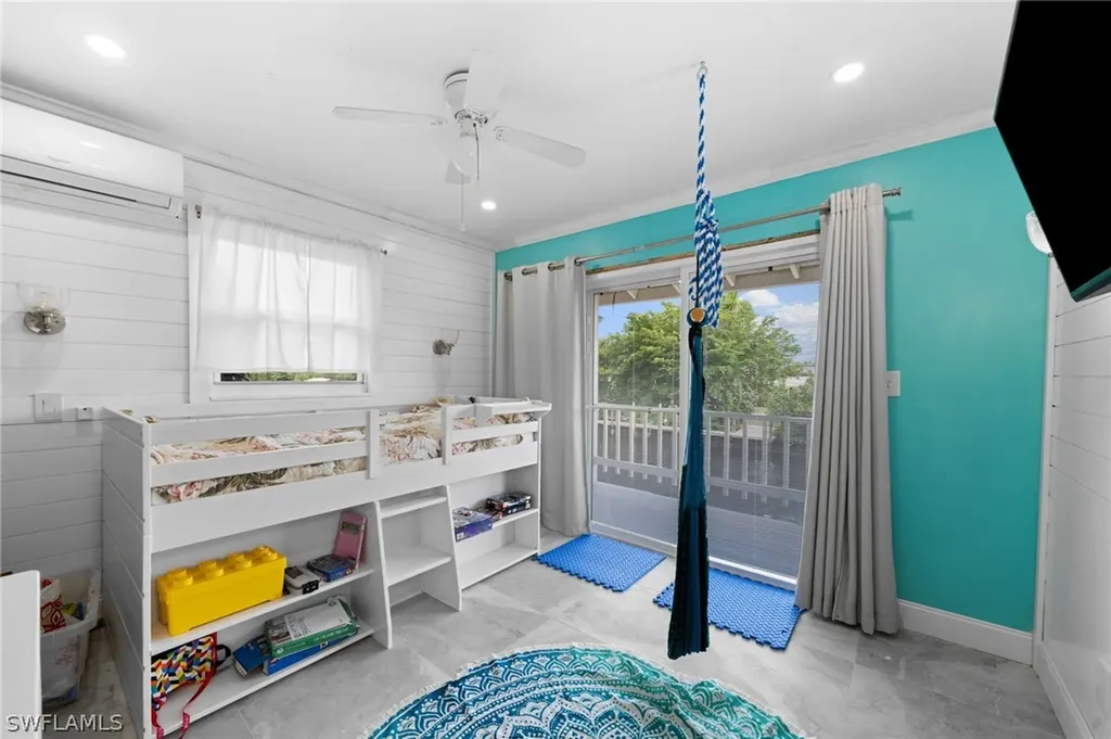 1360 Chesapeake Avenue Naples FL 34102