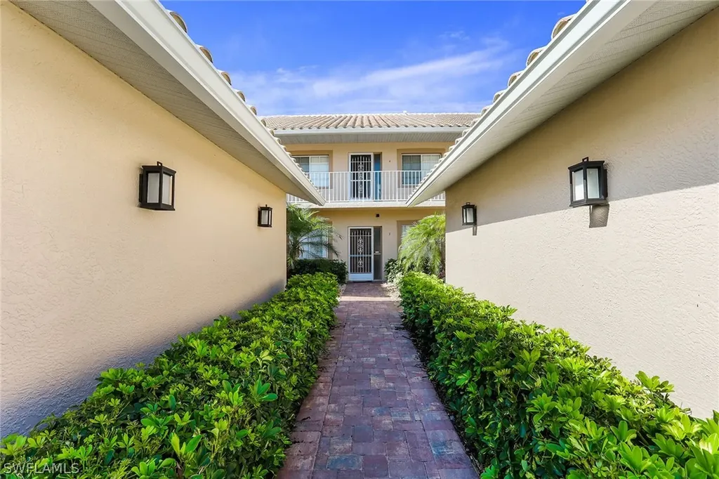 9022 Michael Circle Naples FL 34113