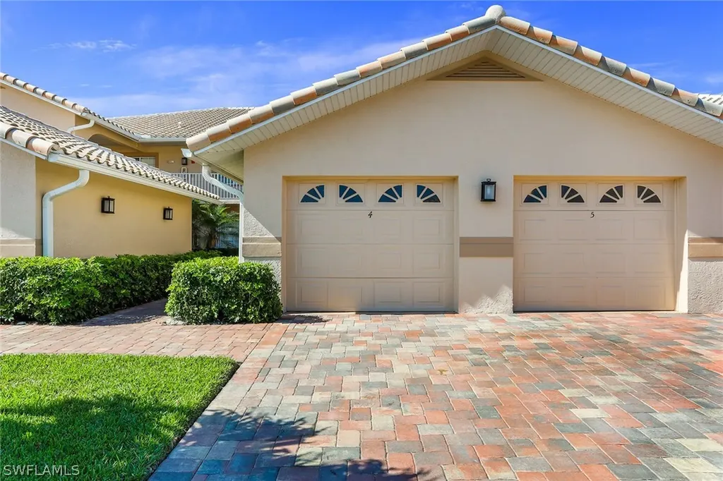 9022 Michael Circle Naples FL 34113