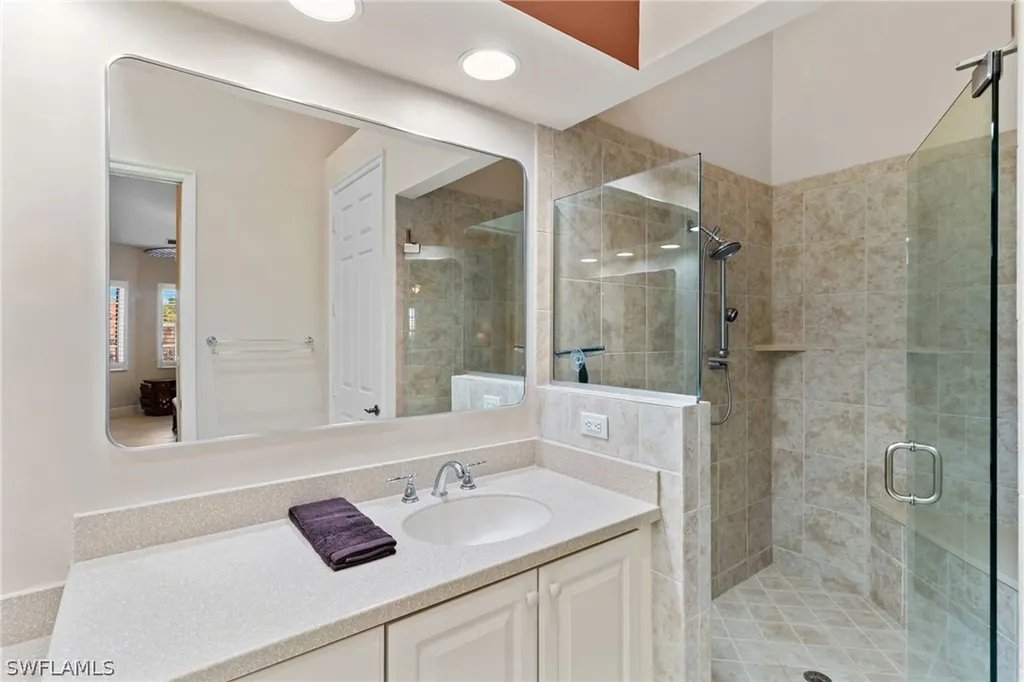 6417 Legacy Circle Naples FL 34113