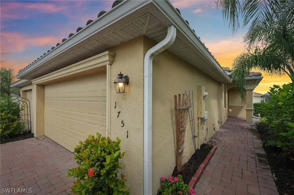 1751 Alameda Drive Naples FL 34120