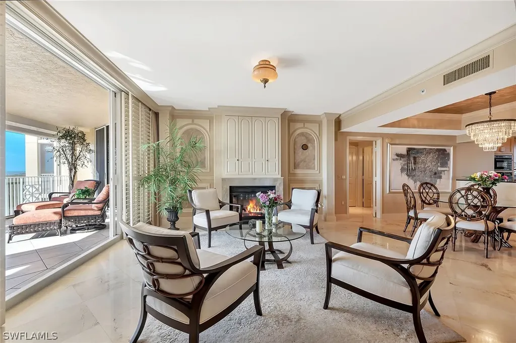 6597 Nicholas Boulevard Naples FL 34108