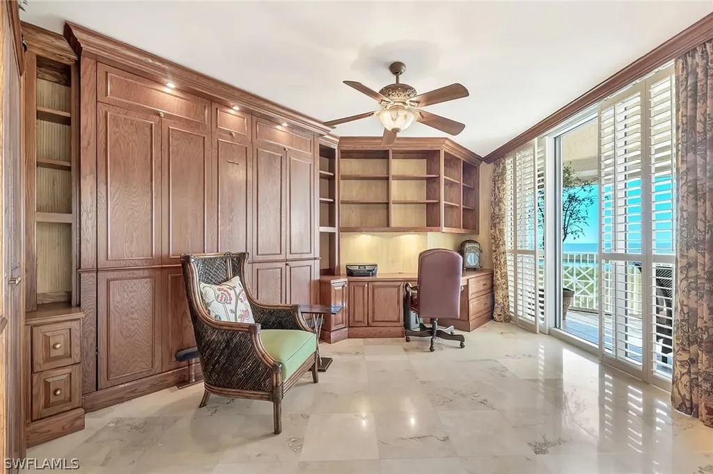 6597 Nicholas Boulevard Naples FL 34108
