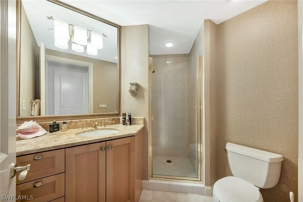 6597 Nicholas Boulevard Naples FL 34108