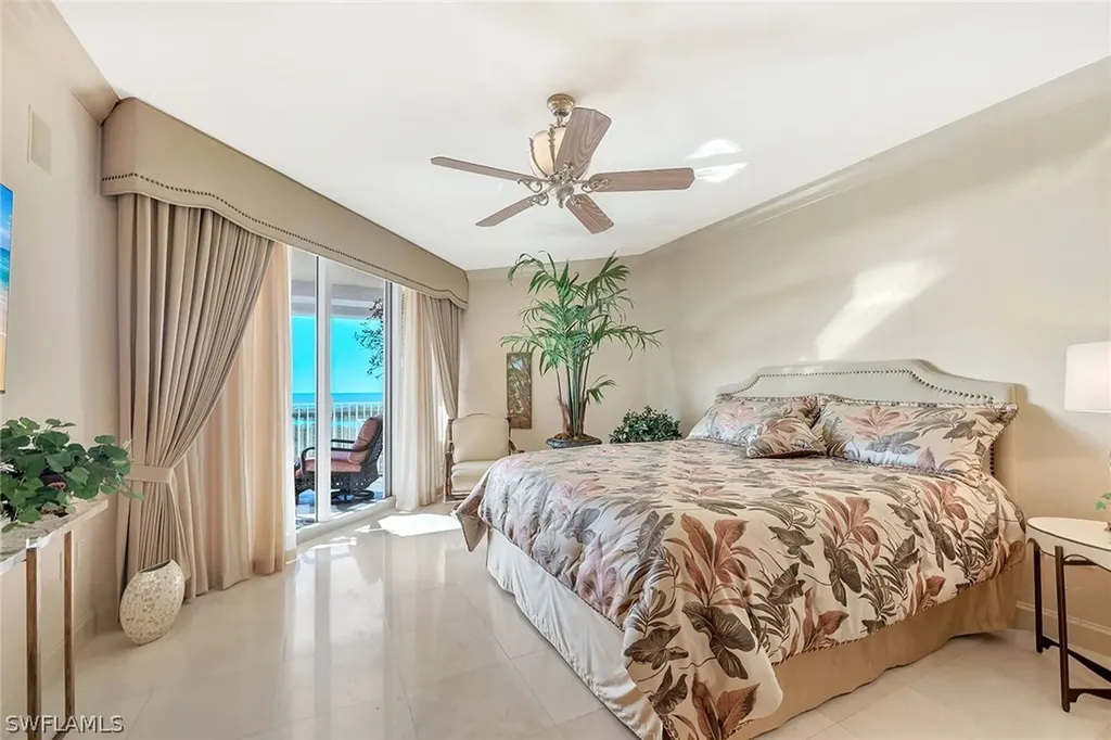 6597 Nicholas Boulevard Naples FL 34108