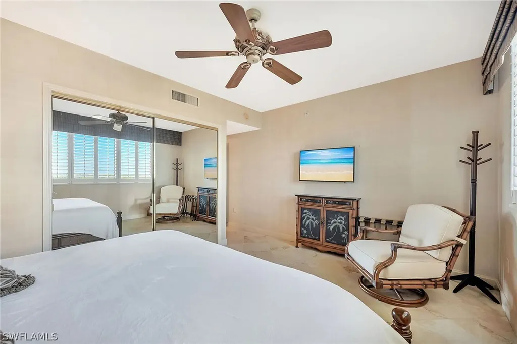 6597 Nicholas Boulevard Naples FL 34108