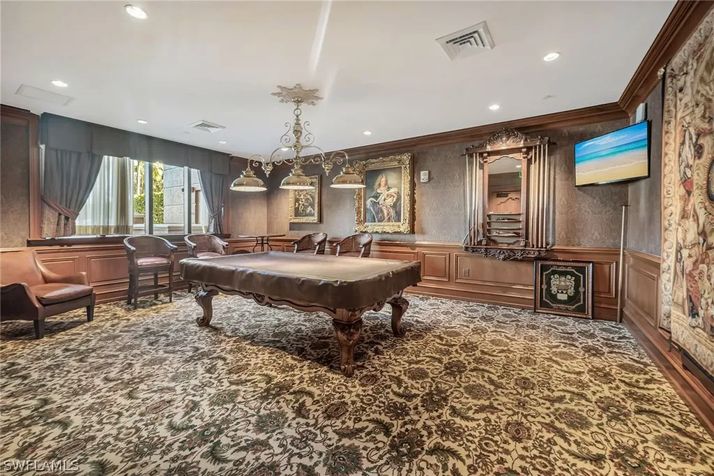 6597 Nicholas Boulevard Naples FL 34108