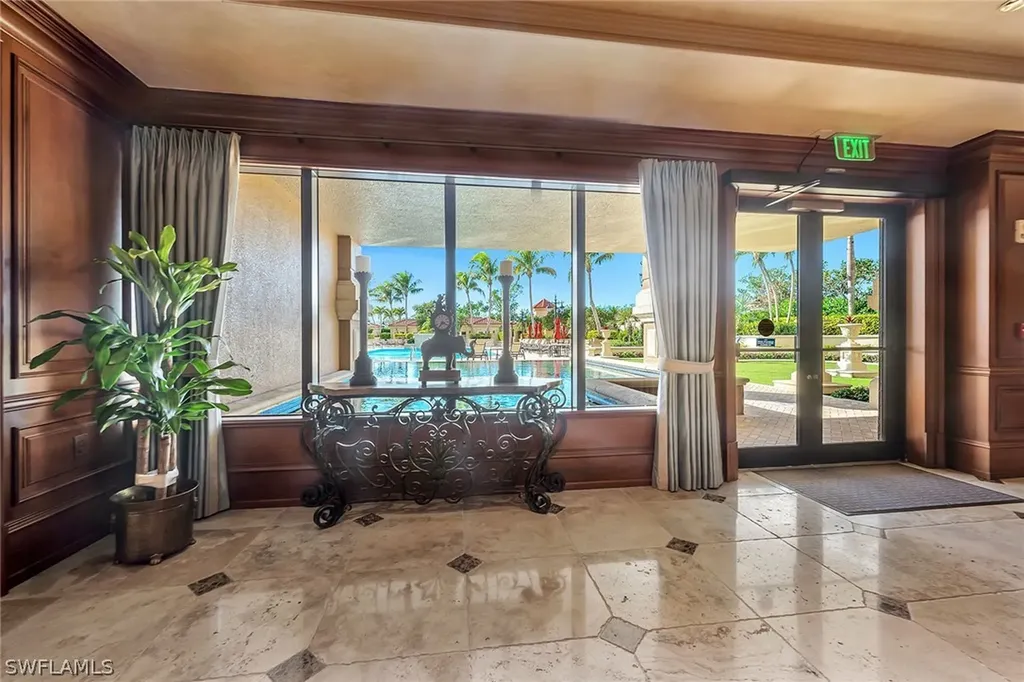 6597 Nicholas Boulevard Naples FL 34108