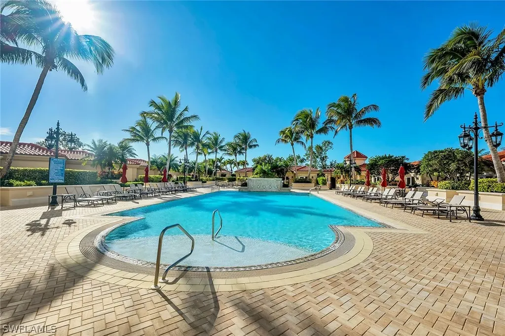 6597 Nicholas Boulevard Naples FL 34108