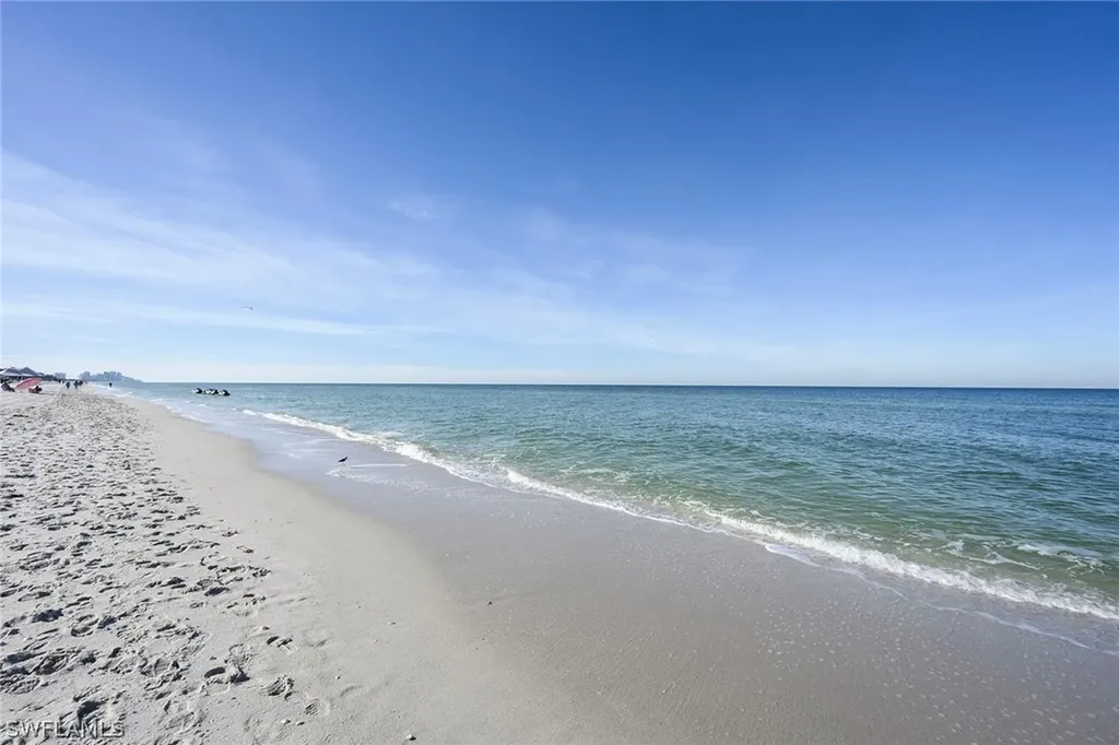 6597 Nicholas Boulevard Naples FL 34108