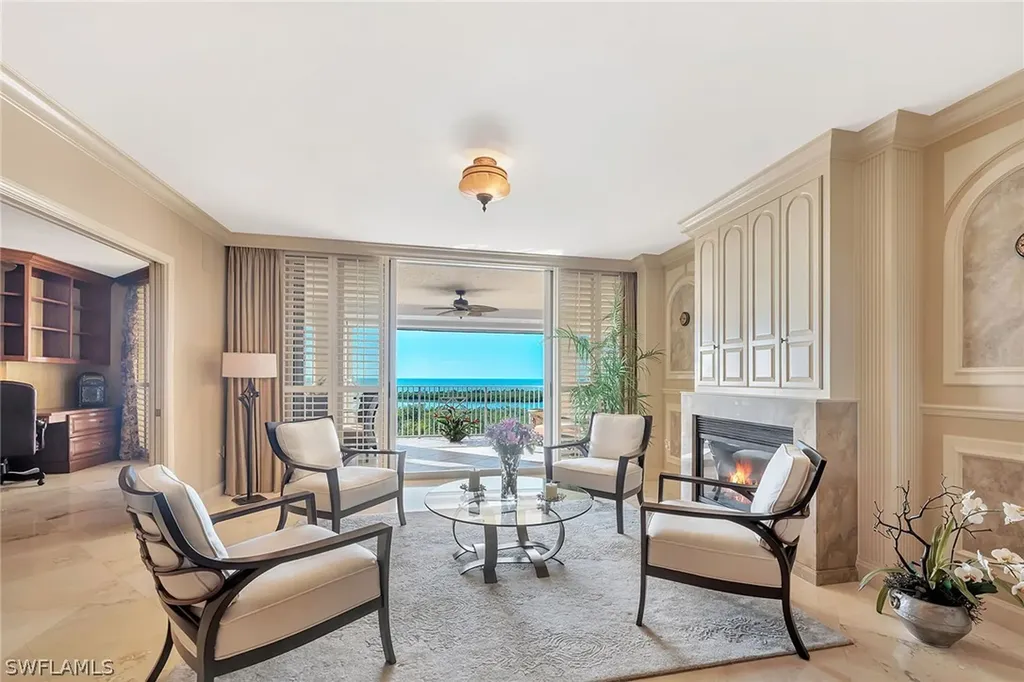 6597 Nicholas Boulevard Naples FL 34108