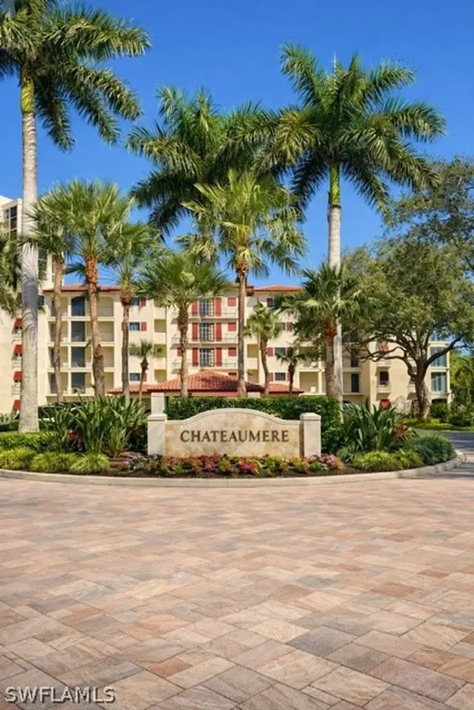 Naples FL, 6040 Pelican Bay Boulevard, Unit D101