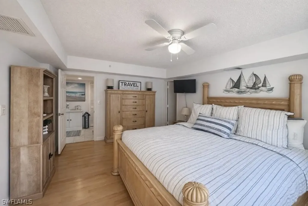 6040 Pelican Bay Boulevard Naples FL 34108