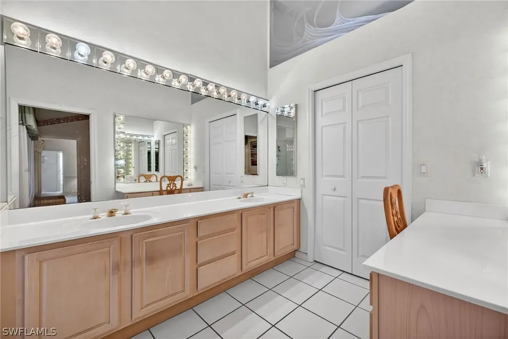 242 Via Perignon Naples FL 34119