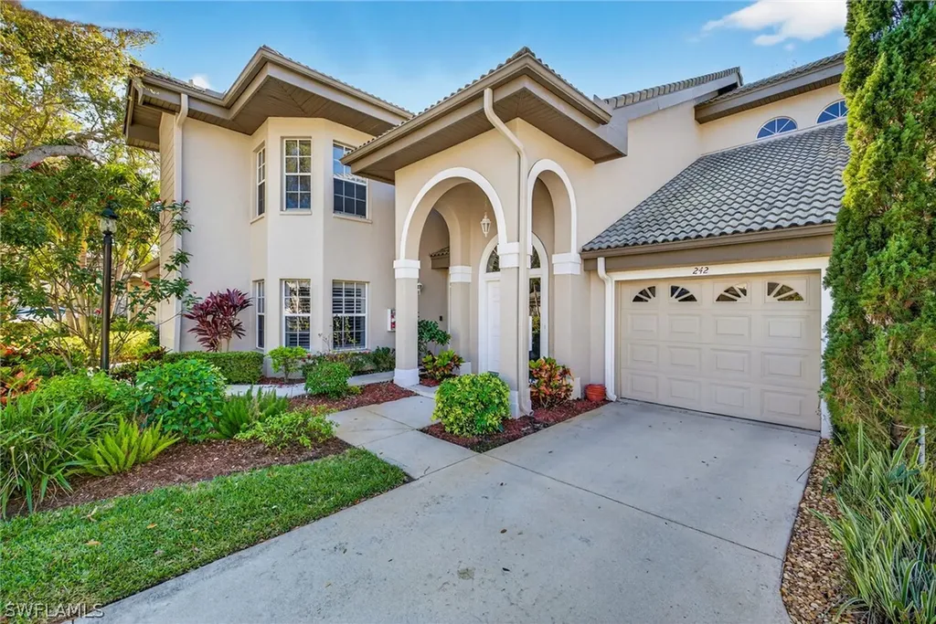 242 Via Perignon Naples FL 34119