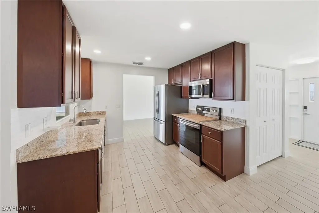 8441 Buena Vista Road Fort Myers FL 33967