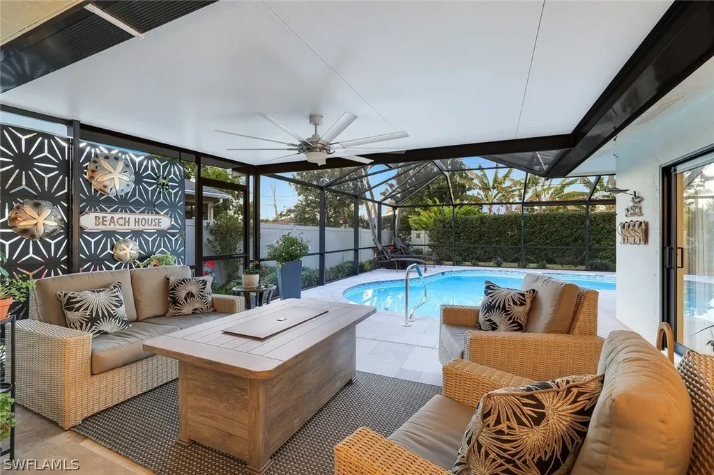585 100th Avenue N Naples FL 34108